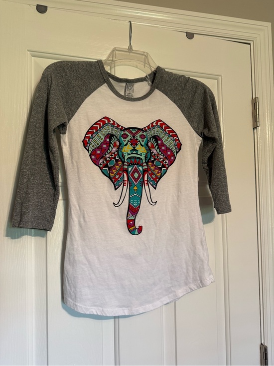 Tops - Grey & White Raglan Tee with Colorful Elephant Graphic